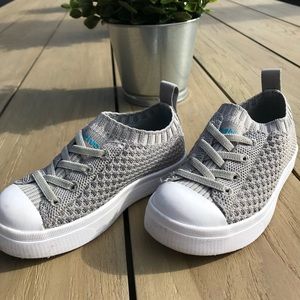 Native Shoes (SIZE 8)